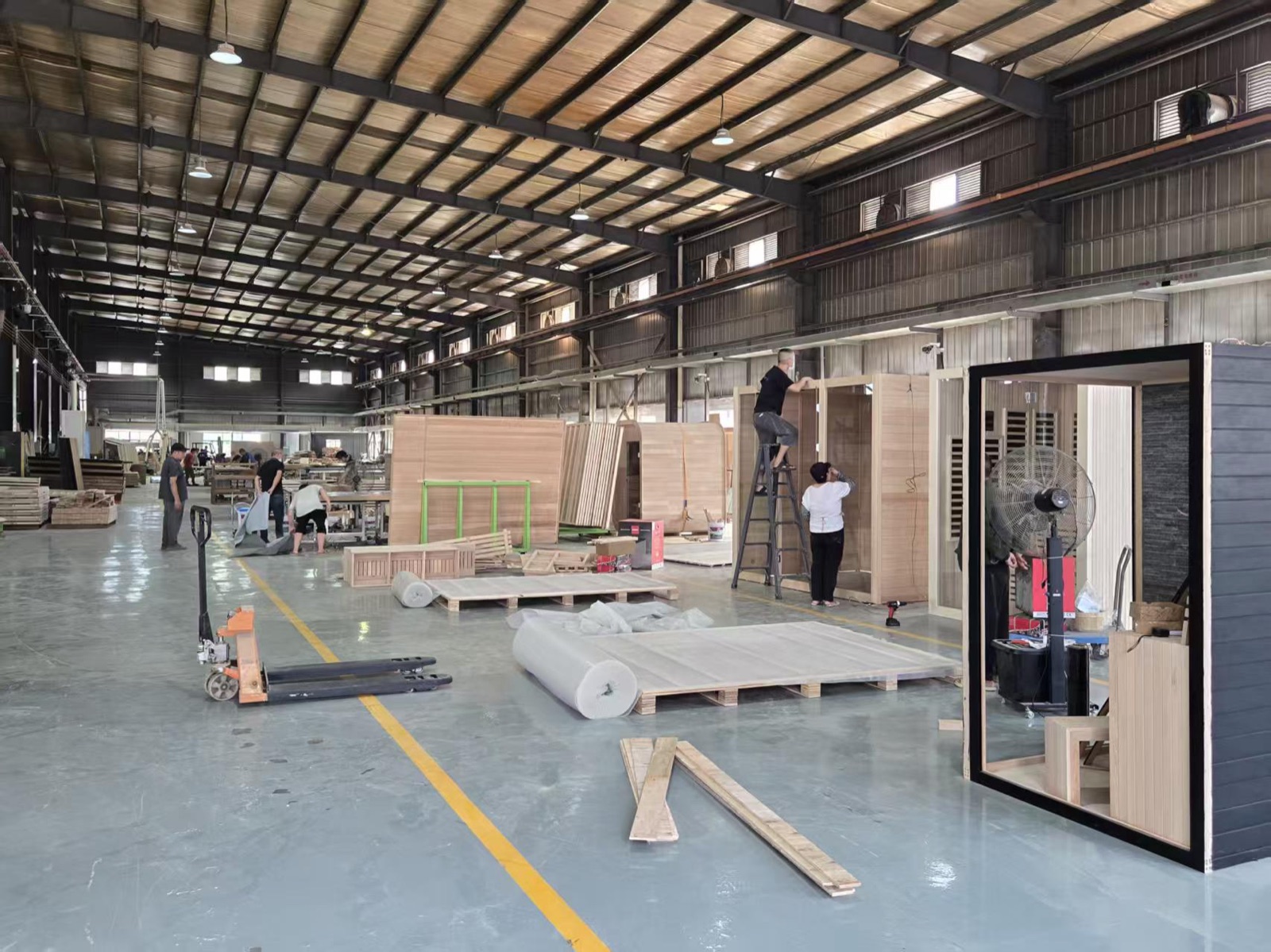 Warehouse & Logistics