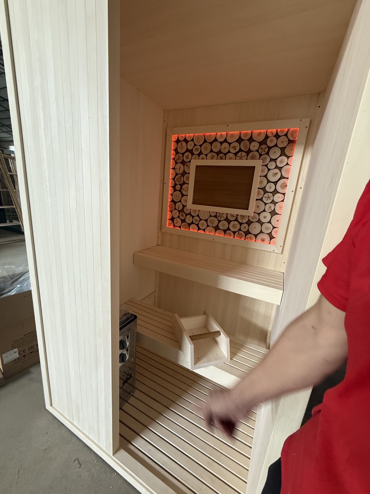 Indoor Traditional Sauna — 120 × 110 × 210 cm view 2
